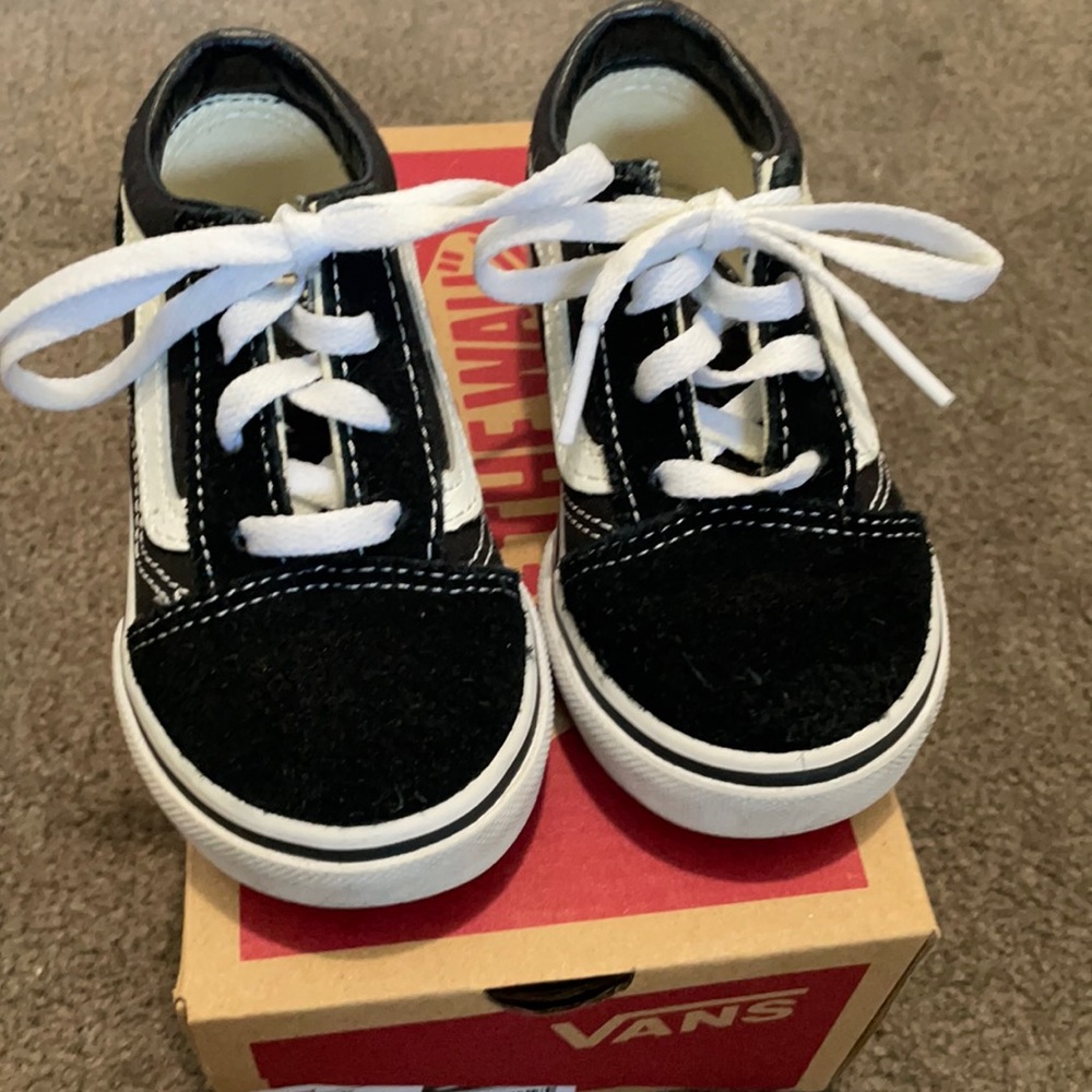 COPY - Black vans lace up